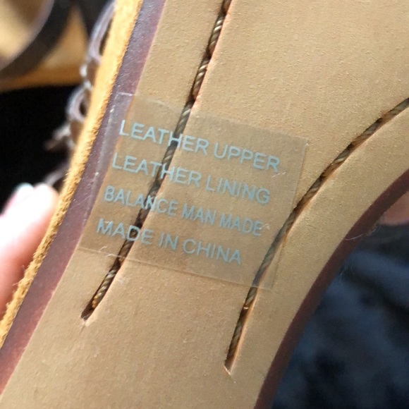 Strappy leather platform sandals - Picture 3 of 5